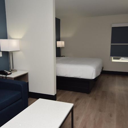 Baymont By Wyndham Batavia - Darien Lake Exterior photo
