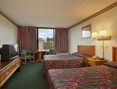 Baymont By Wyndham Batavia - Darien Lake Room photo