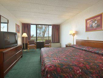 Baymont By Wyndham Batavia - Darien Lake Room photo